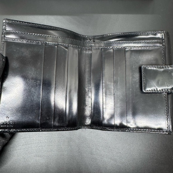 Gucci Patent Leather Wallet - Picture 4 of 7